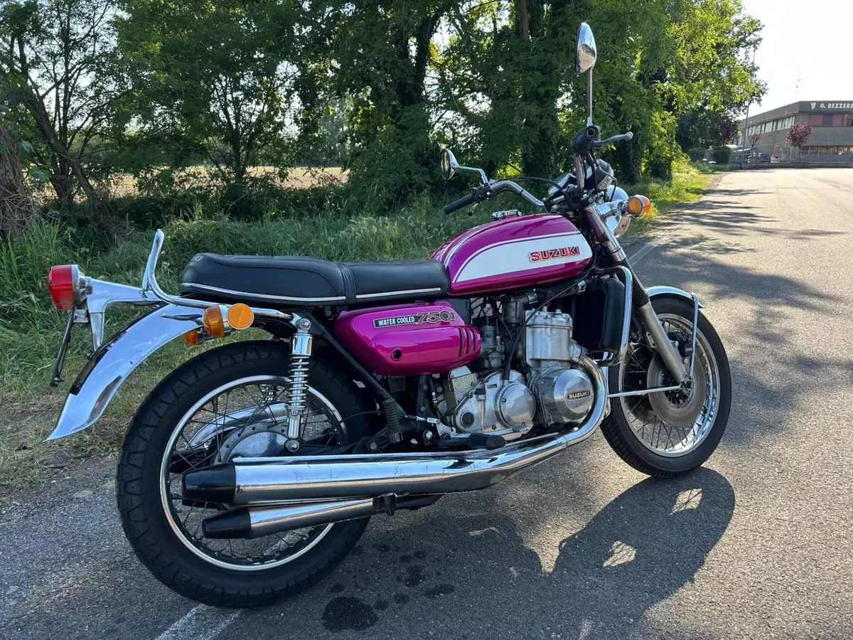 Suzuki GT 750 (8)