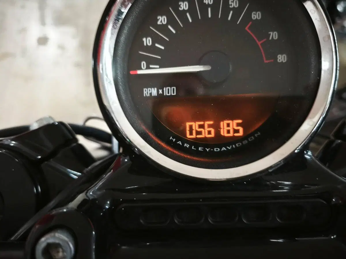 Harley-Davidson XL 1200 CX Roadster (2016 - 18) (5)