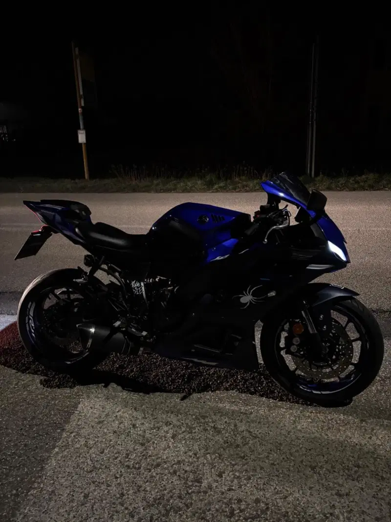 Yamaha YZF R7 (2021 - 25) (7)