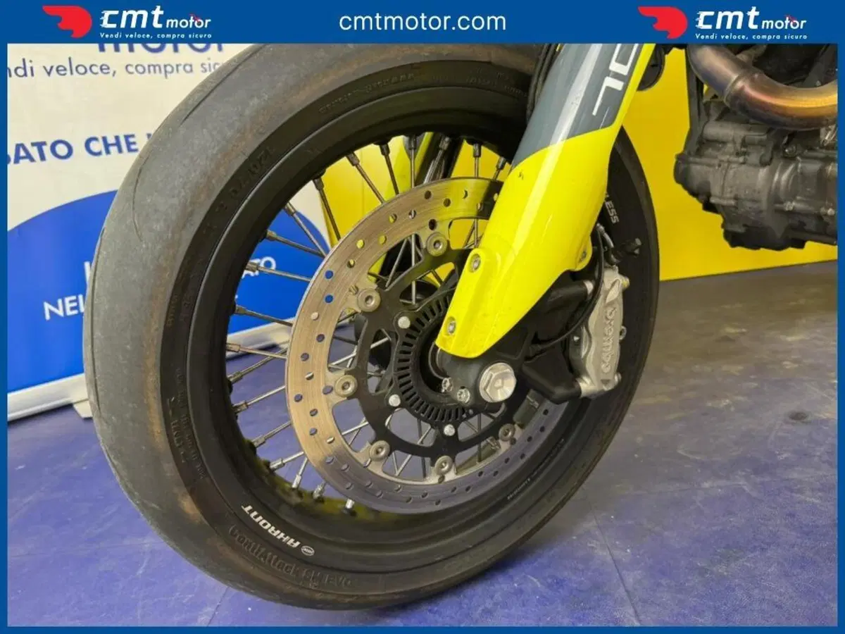 Husqvarna 701 Supermoto (2022) (7)