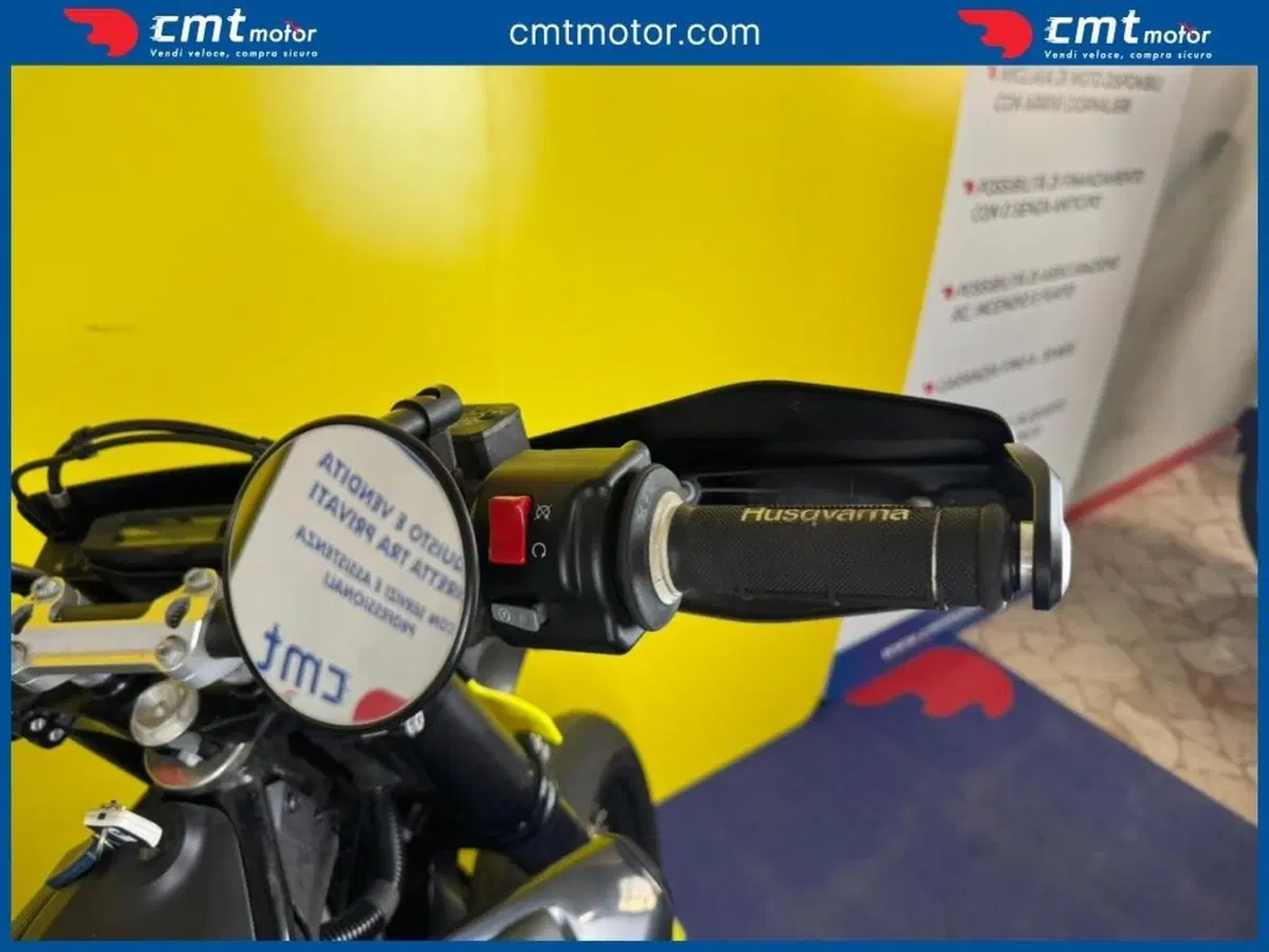 Husqvarna 701 Supermoto (2022) (13)