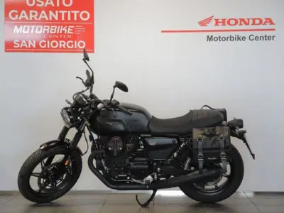 Moto Guzzi V7 Stone (2025 - 26) usata