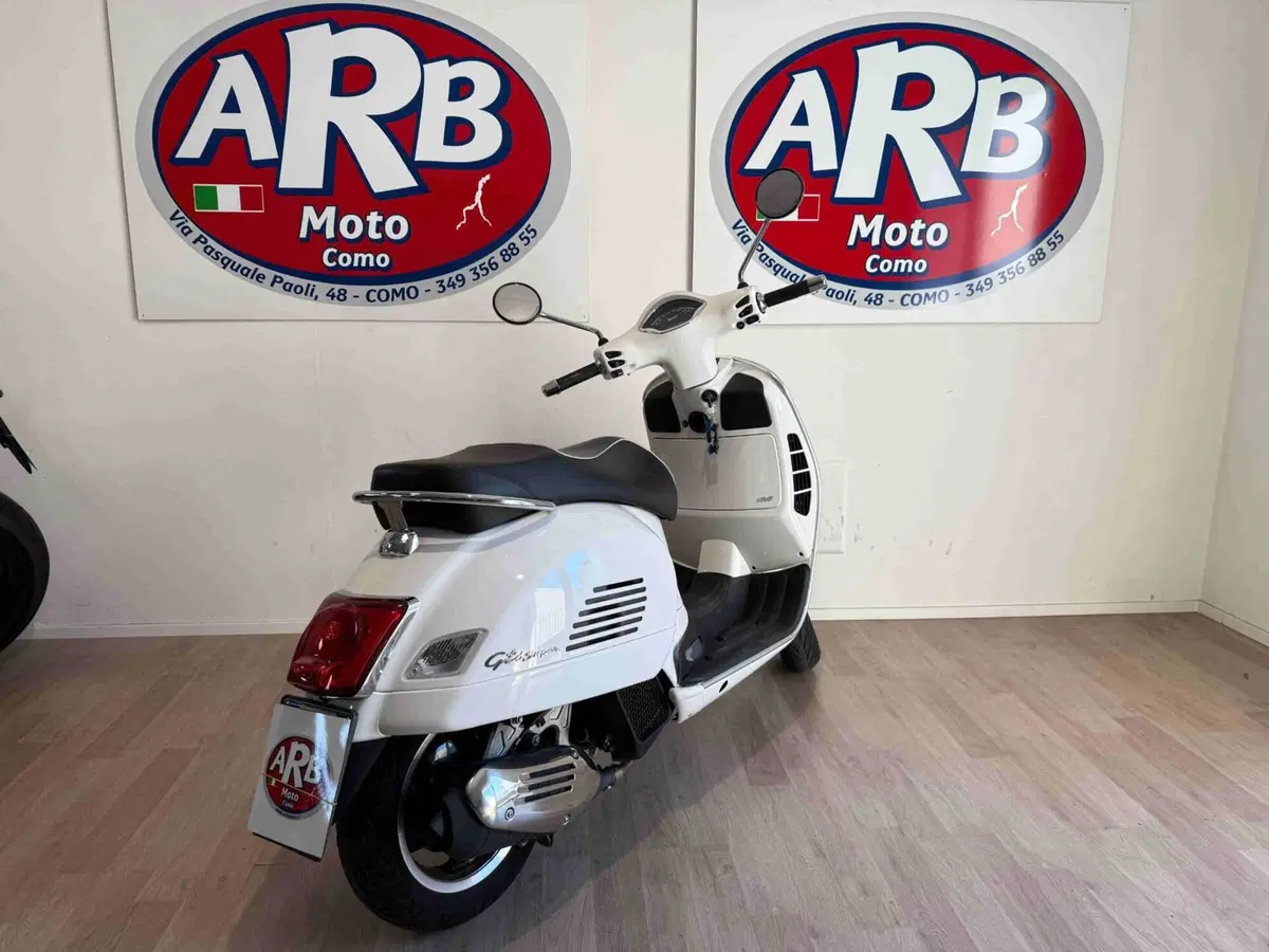 Vespa GTS 125 ie (2017 - 18) (4)