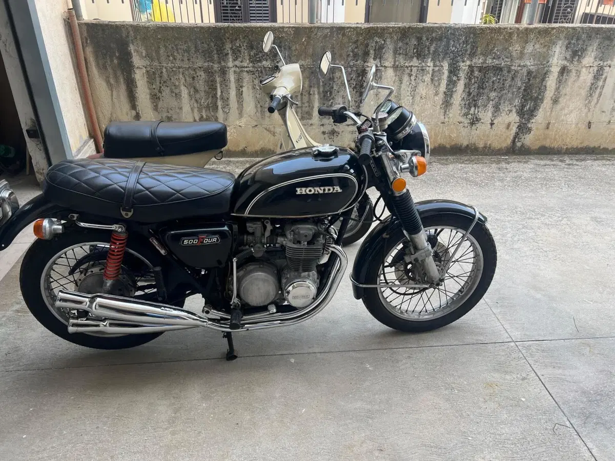 Honda Cb 500 four (4)