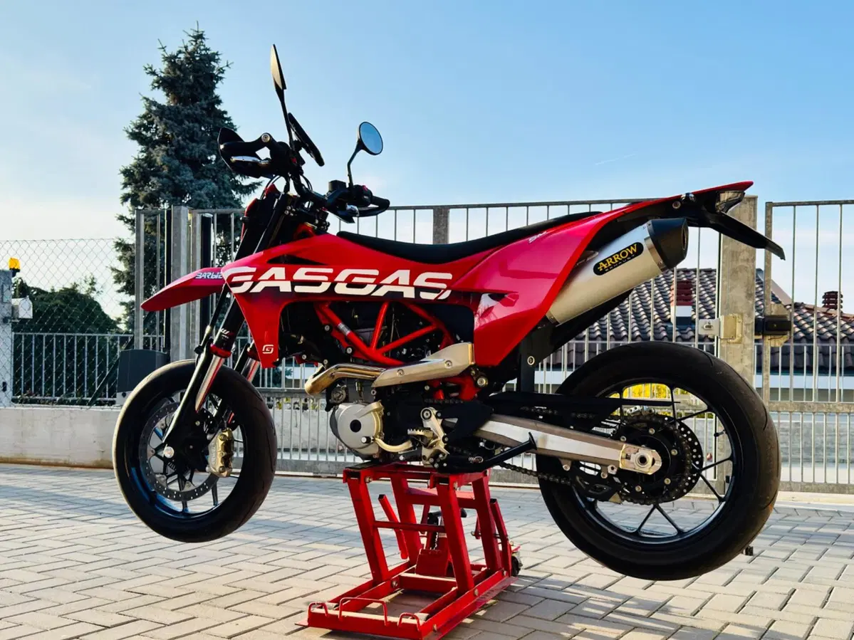 GASGAS SM 700 (2022 - 26) (3)