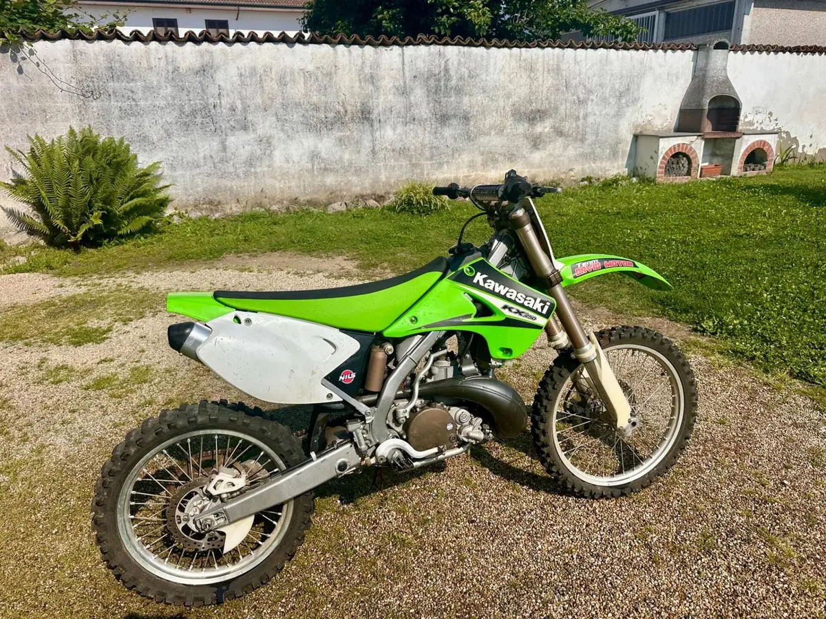 Kawasaki KX 250 (2007) (2)