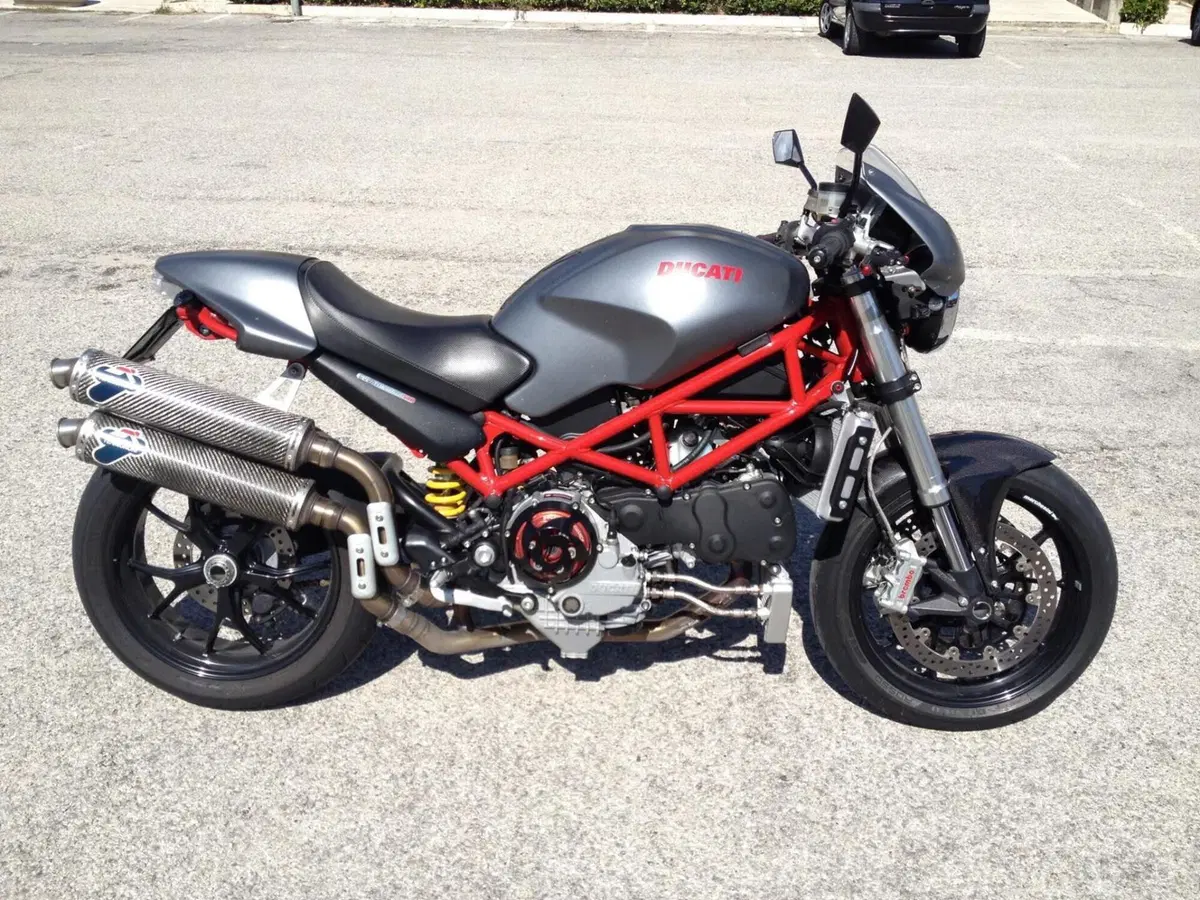 Ducati Monster S4R Testastretta (2)