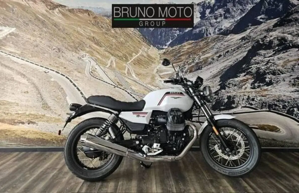 Moto Guzzi V7 Special (2025 - 26)