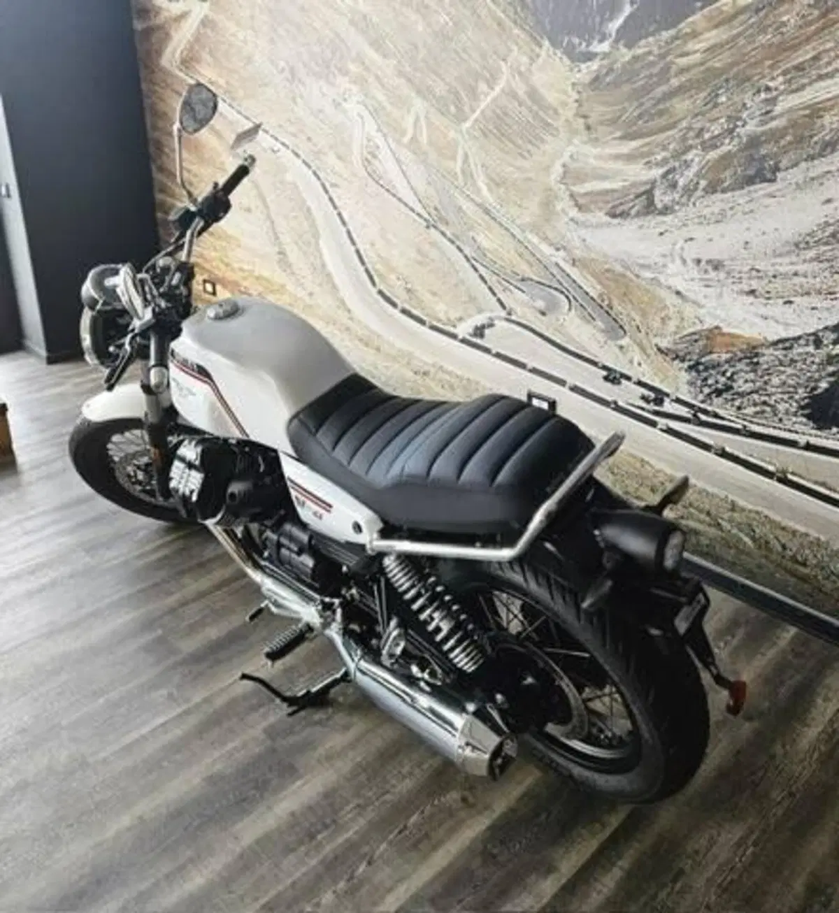 Moto Guzzi V7 Special (2025 - 26) (3)