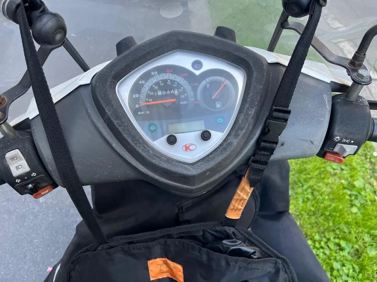 Kymco Agility 125 R12 (2007 - 13) (3)