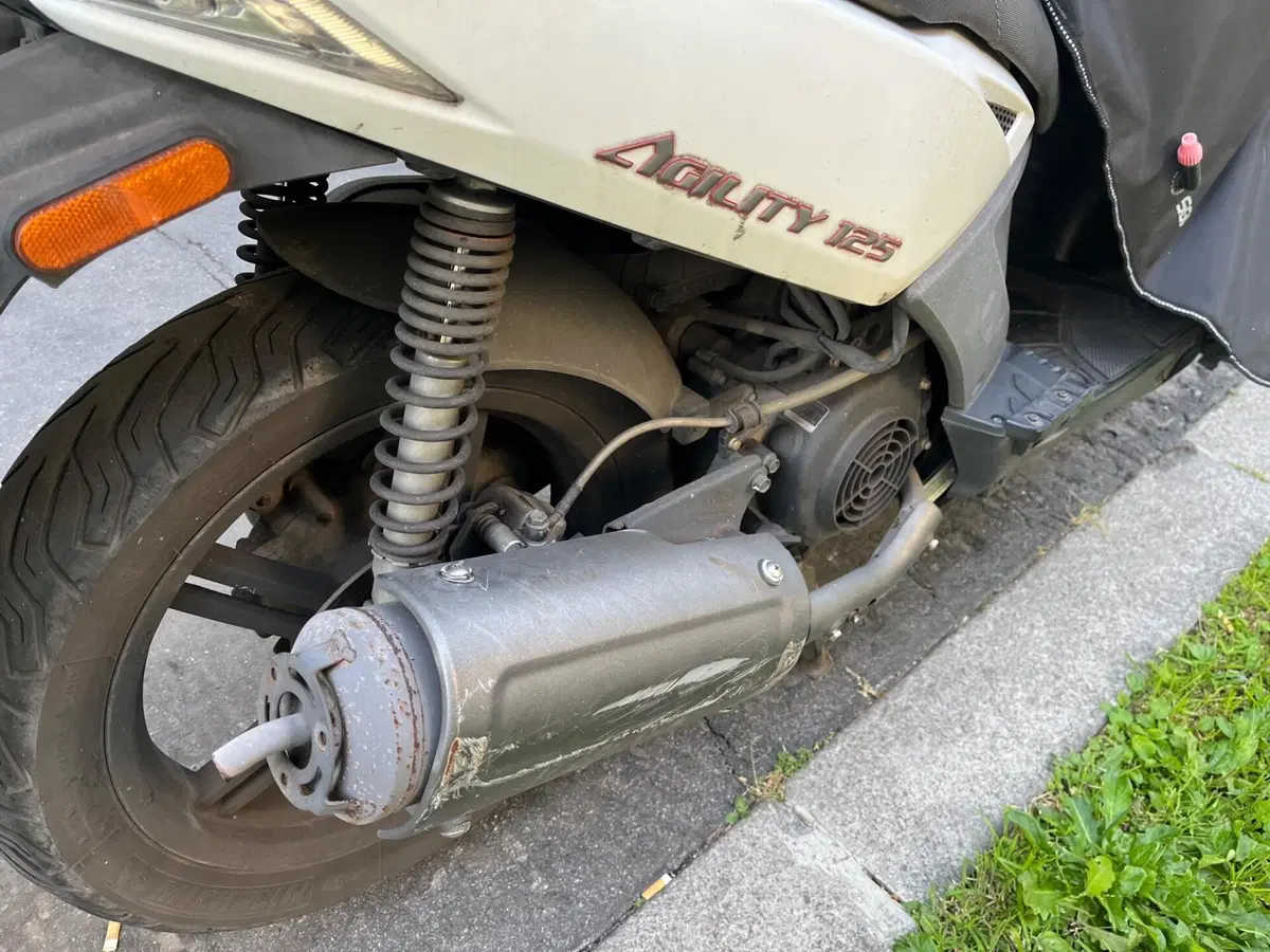 Kymco Agility 125 R12 (2007 - 13) (4)
