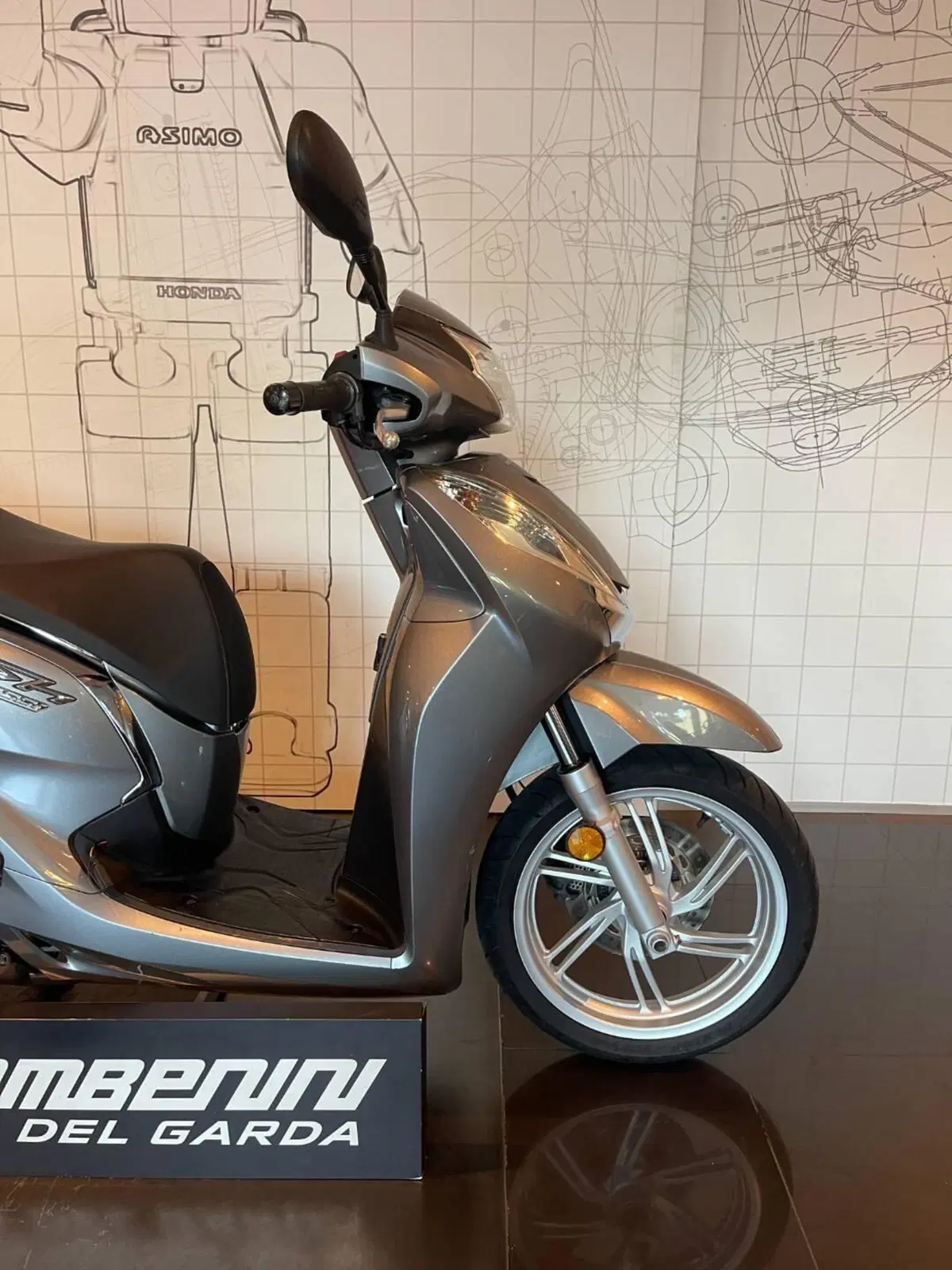 Honda SH 300 i ABS (2016 - 20) (2)