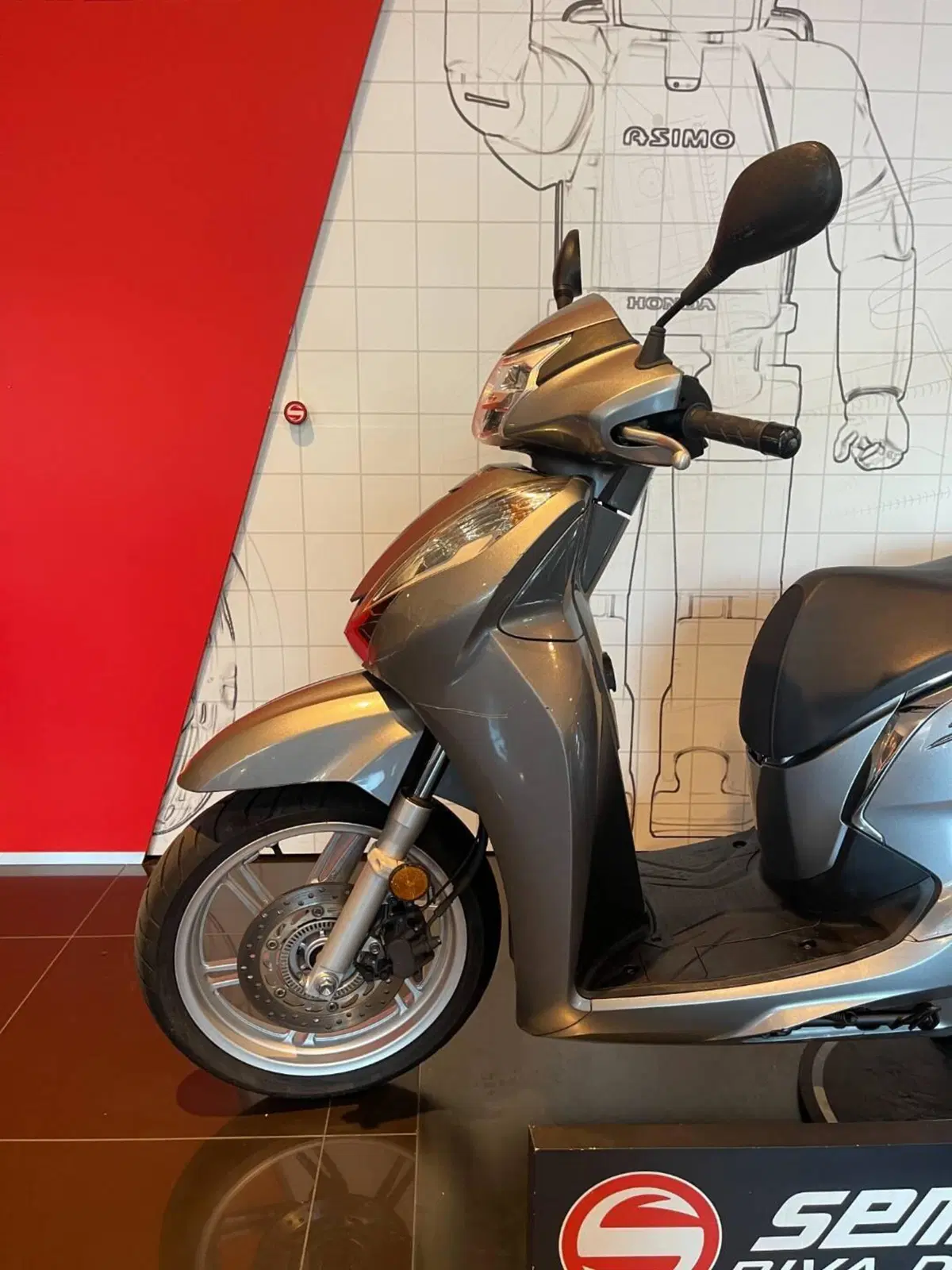 Honda SH 300 i ABS (2016 - 20) (6)