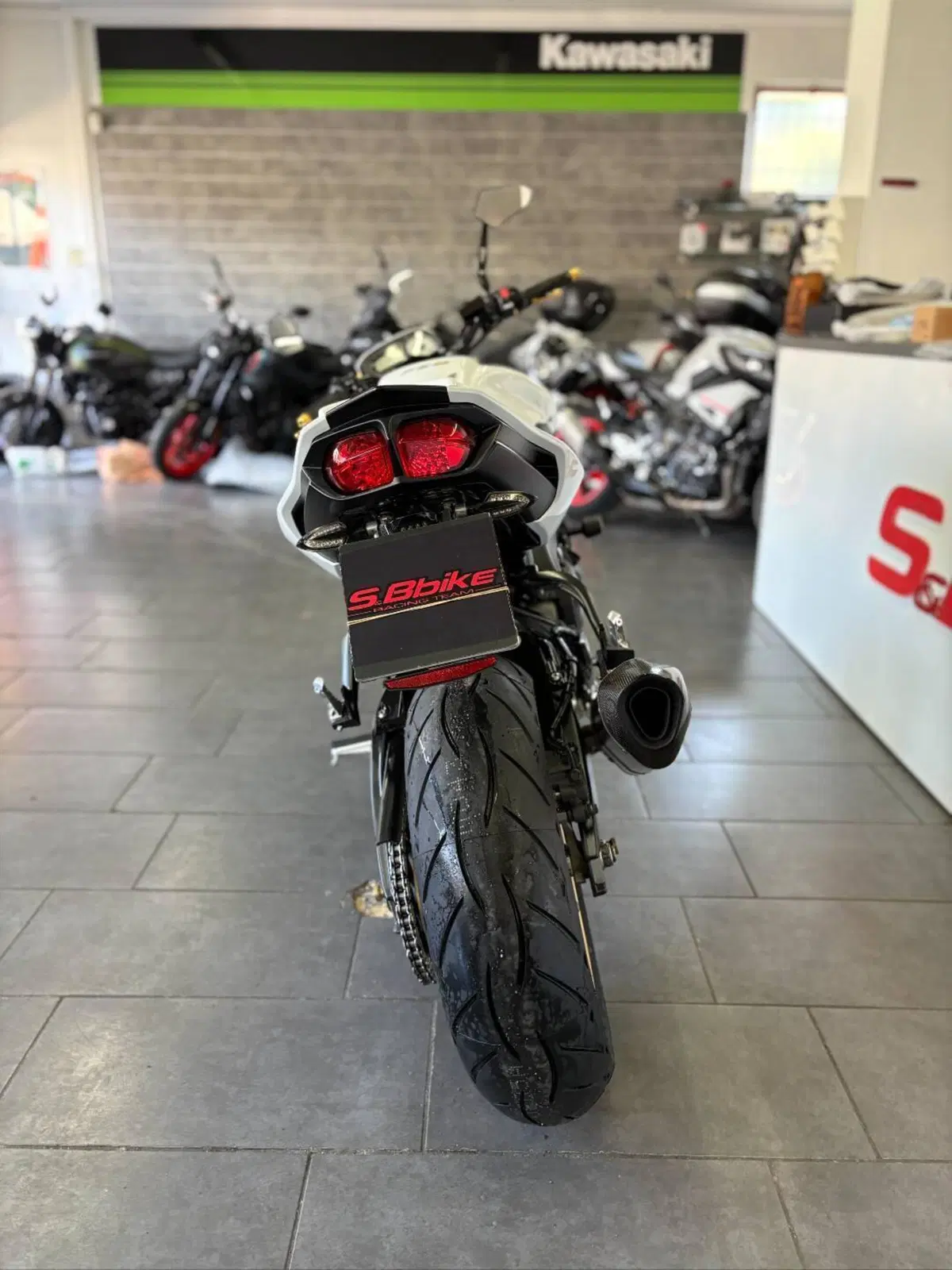 Yamaha FZ8 (2010 - 12) (4)