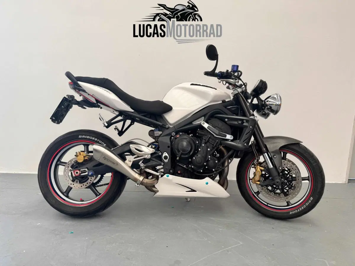 Triumph Street Triple R (2009 - 12)