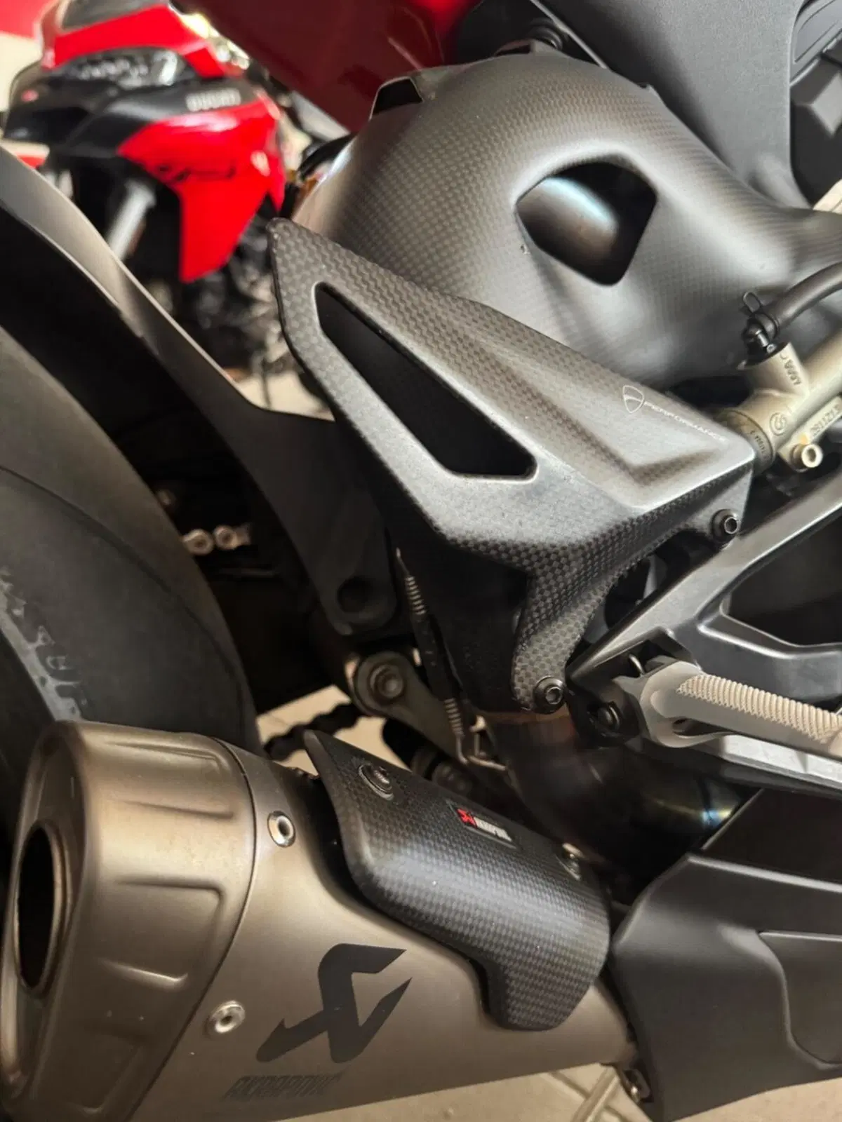 Ducati Panigale V4 S (2022 - 24) (4)