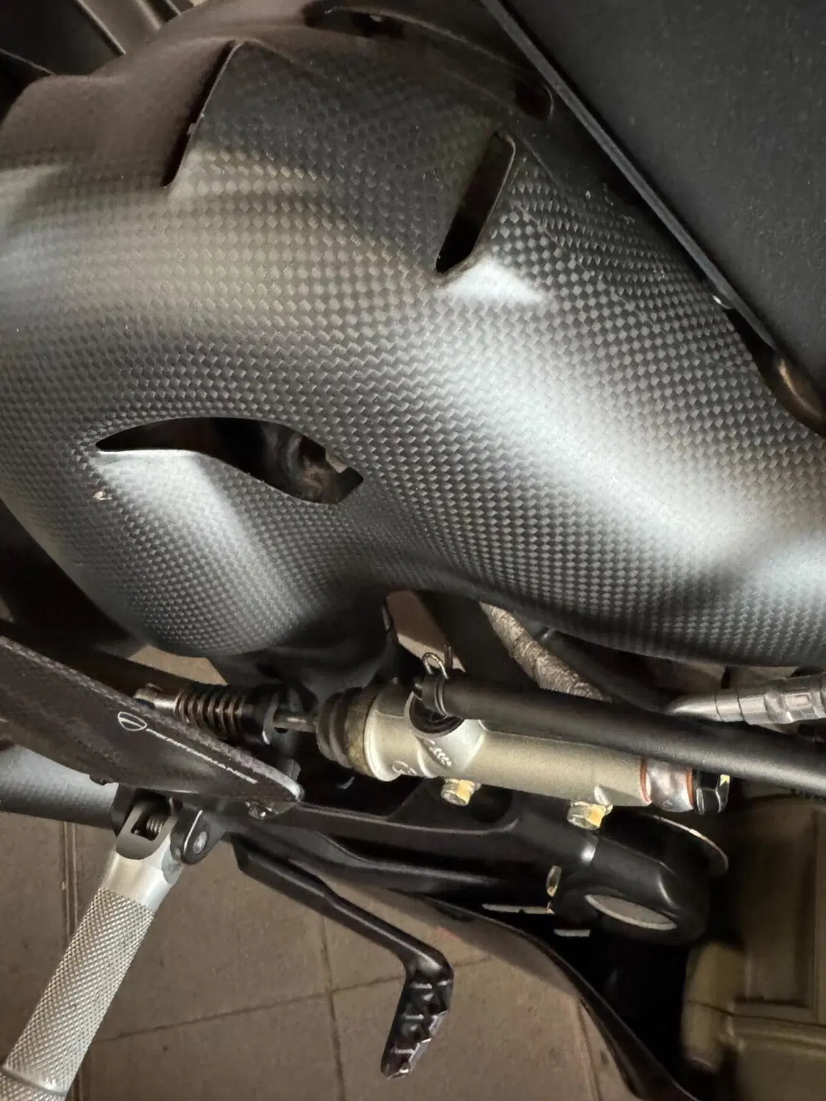 Ducati Panigale V4 S (2022 - 24) (10)