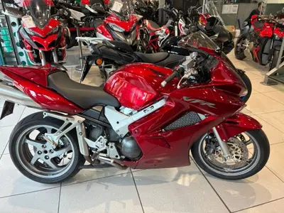 Honda VFR 800 (2006 - 13) usata
