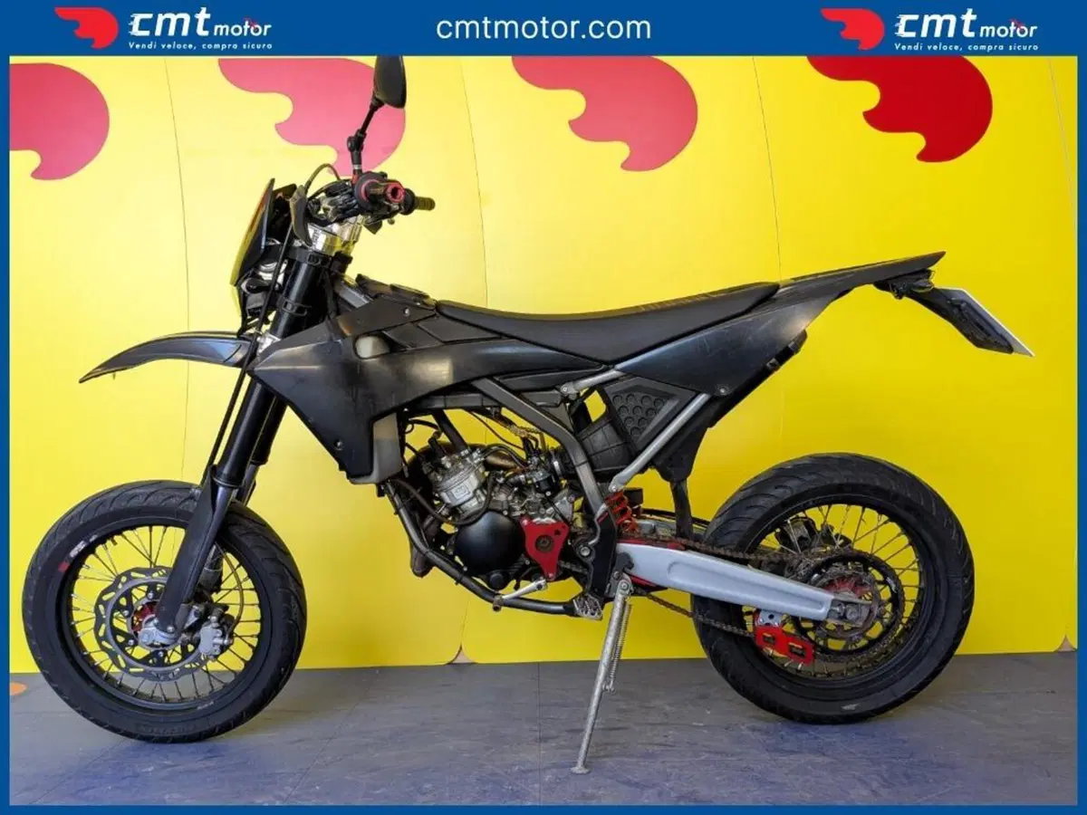 Fantic Motor Motard 50 Performance 2t (2020) (3)