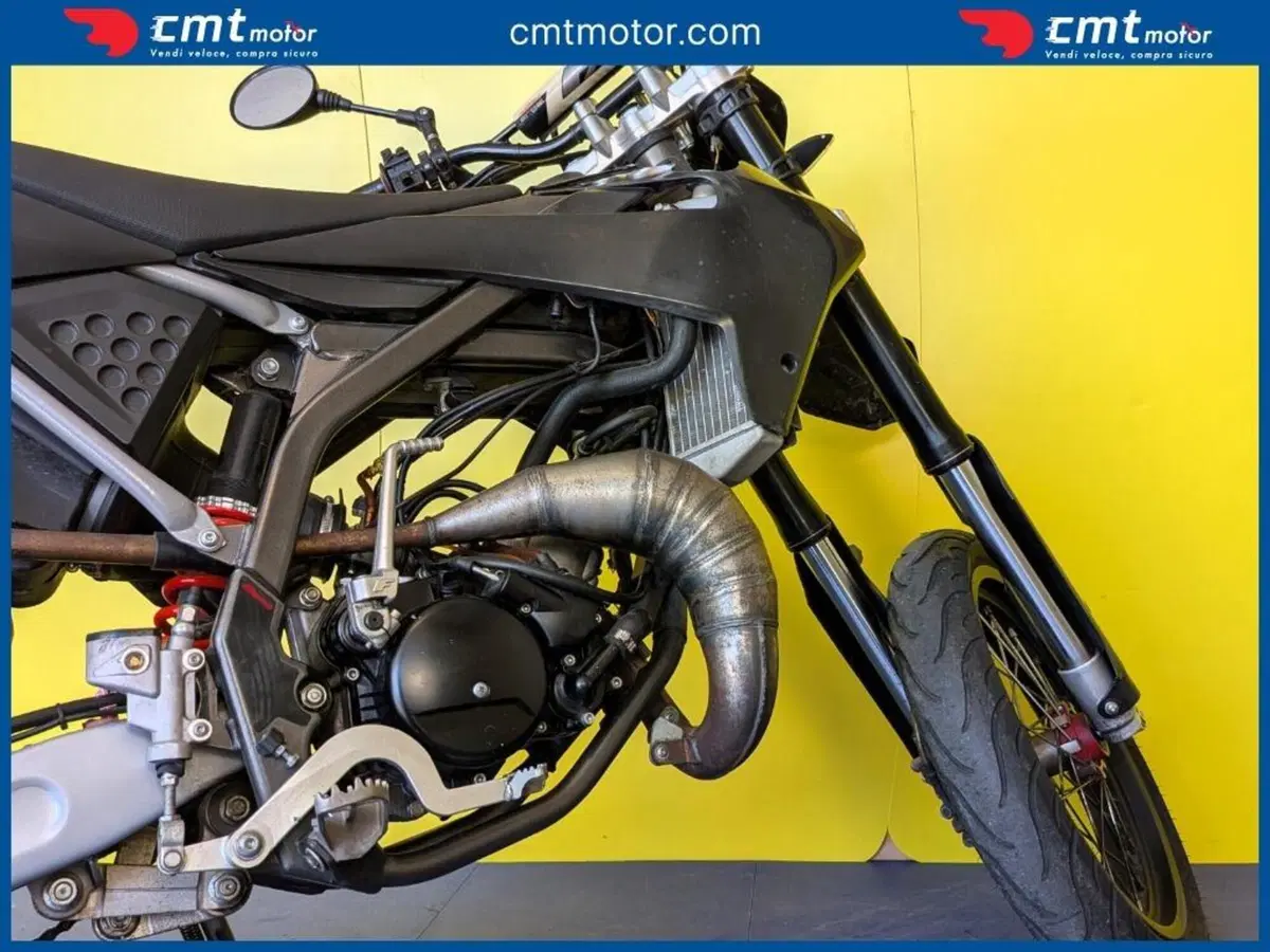 Fantic Motor Motard 50 Performance 2t (2020) (8)