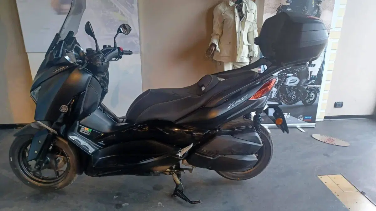 Yamaha X-Max 300 Tech Max (2020) (3)