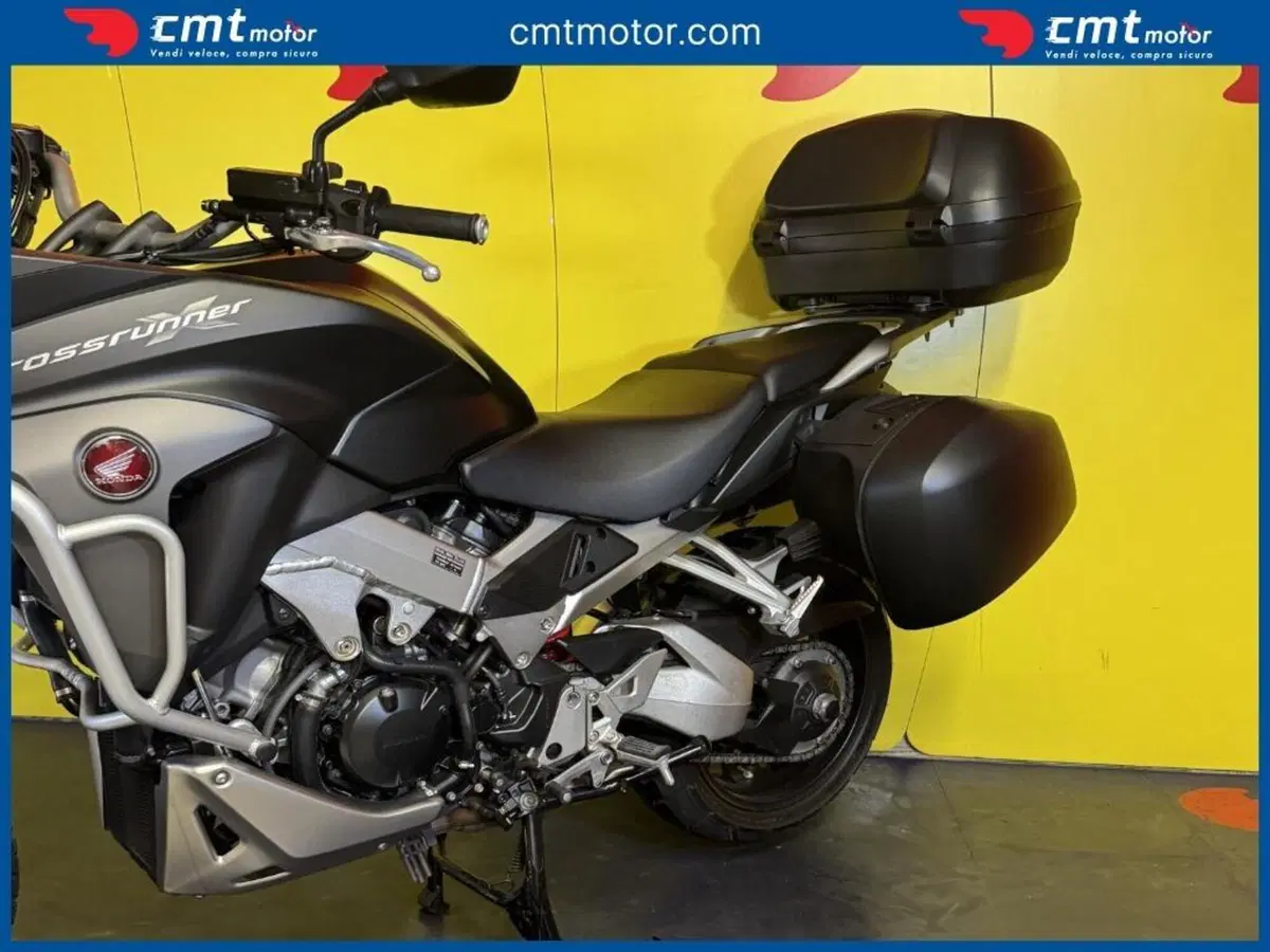 Honda Crossrunner (2017 - 20) (6)