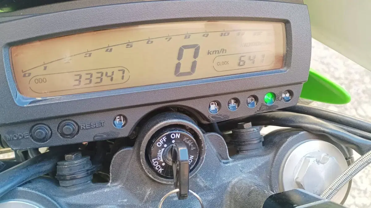 Kawasaki KLX 250 (2009) (4)