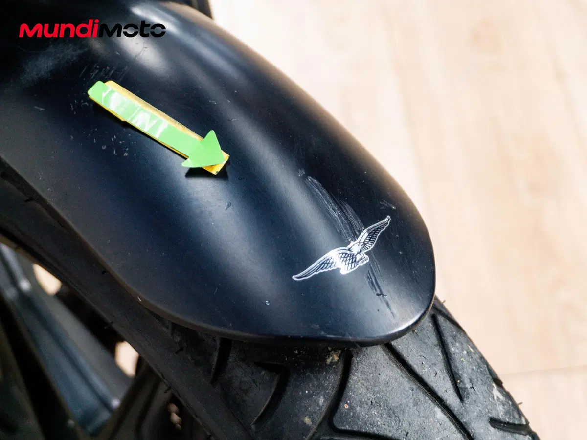 Moto Guzzi V7 III Stone (2017 - 20) (12)