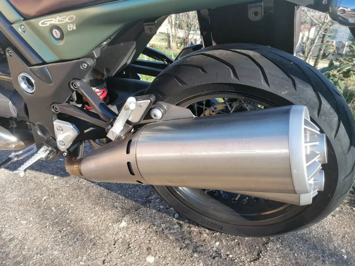 Moto Guzzi Griso 1200 8V Special Edition (2009 - 11) (6)