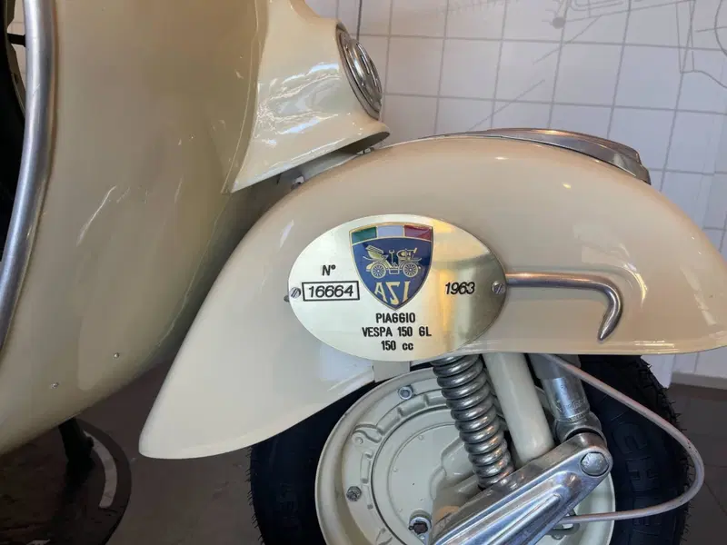 Vespa GL 150 (2)