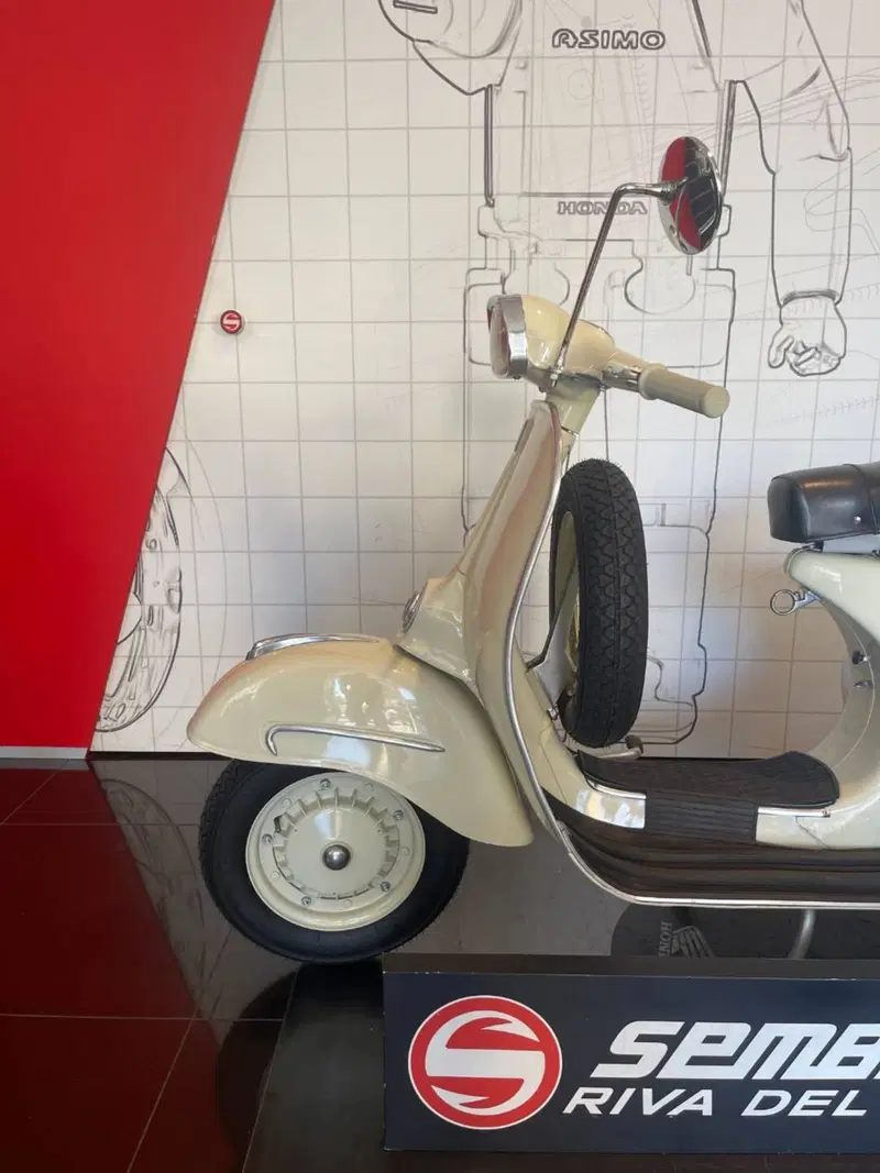 Vespa GL 150 (7)
