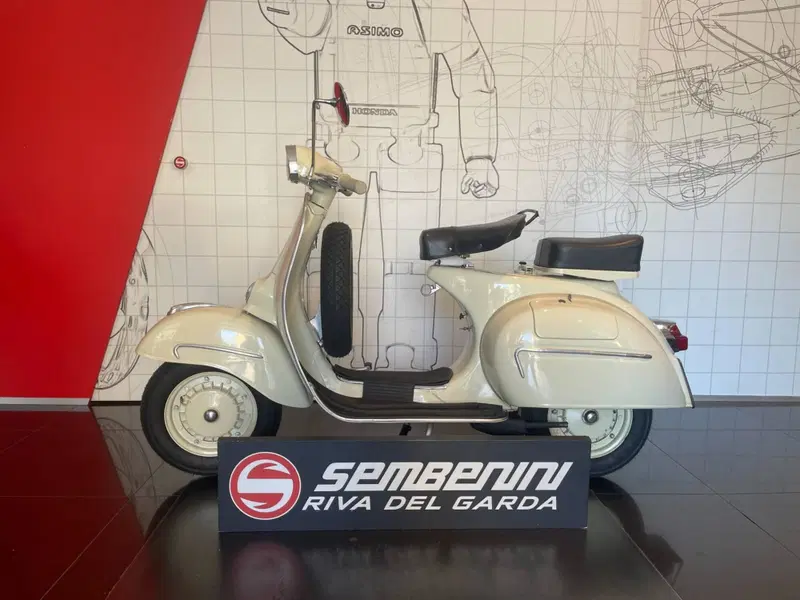 Vespa GL 150 (8)