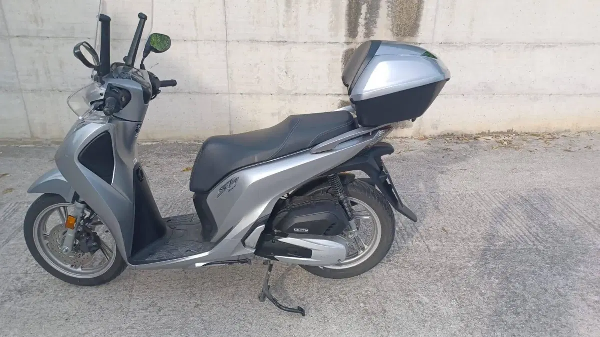 Honda SH 150i (2017 - 19) (2)