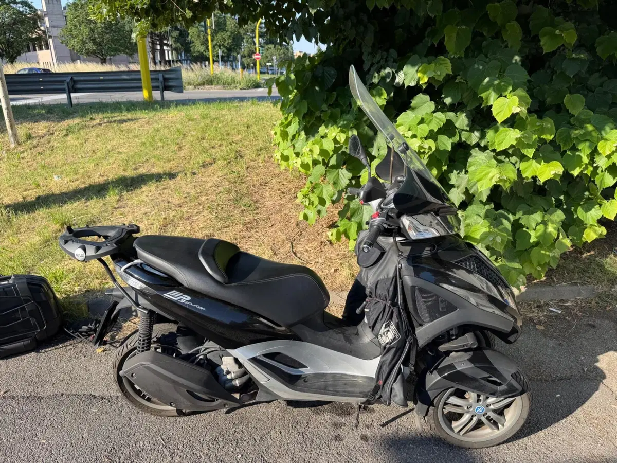 Piaggio Mp3 300 ie Yourban ERL (2011 - 17)