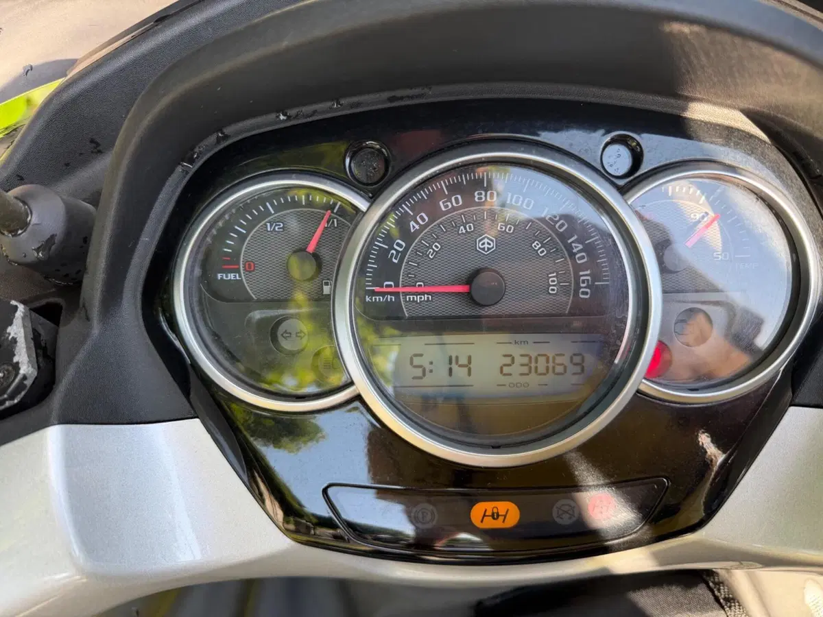 Piaggio Mp3 300 ie Yourban ERL (2011 - 17) (3)