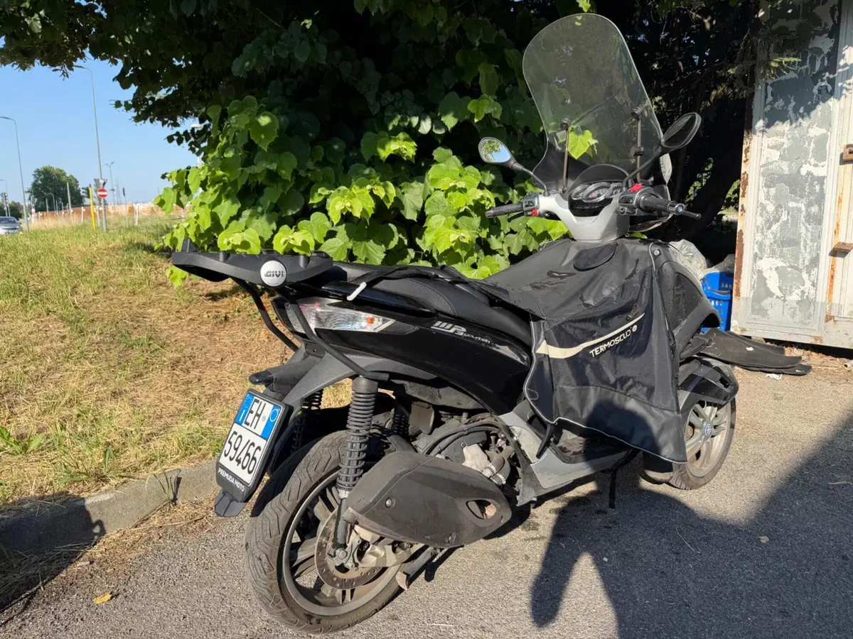 Piaggio Mp3 300 ie Yourban ERL (2011 - 17) (4)