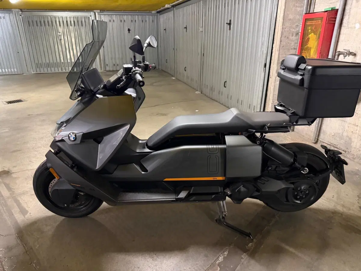 Bmw CE 04 (2021 - 25) (5)