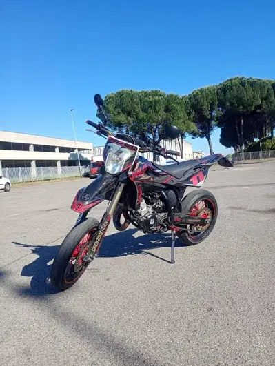 Husqvarna SM 125 (2007) usata