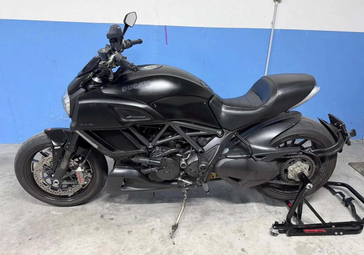 Ducati Diavel 1200 (2014 - 16) (3)
