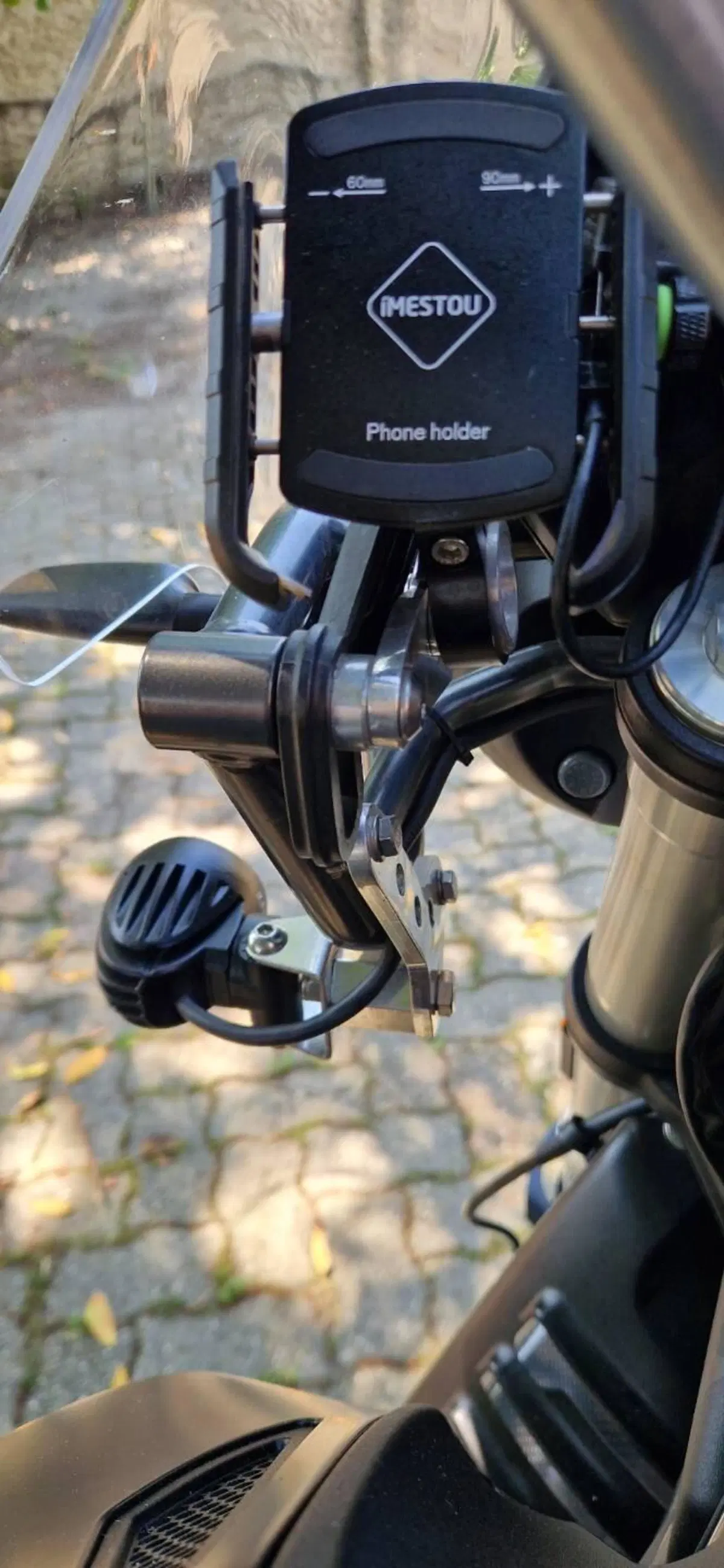 Moto Guzzi V85 TT (2021 - 23) (5)