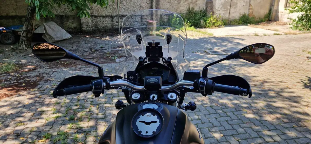 Moto Guzzi V85 TT (2021 - 23) (8)