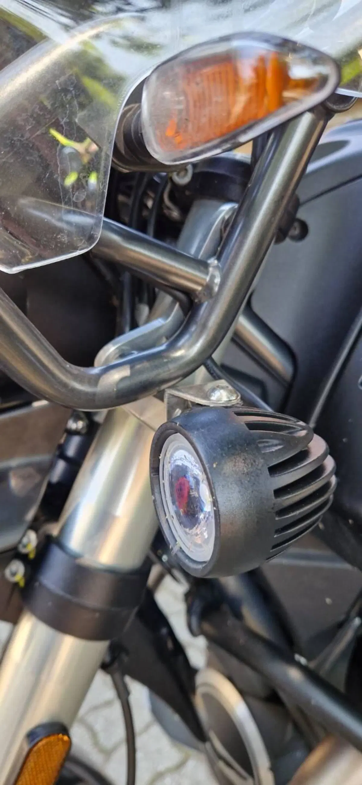 Moto Guzzi V85 TT (2021 - 23) (9)