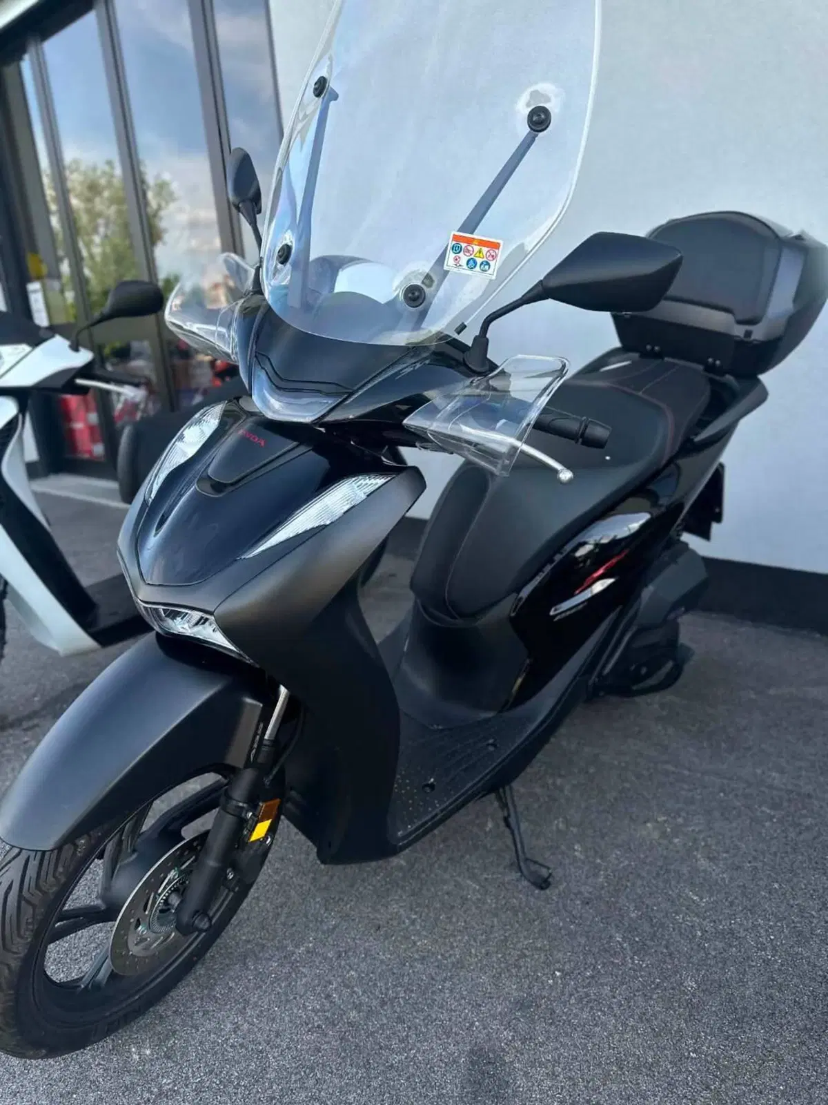 Honda SH 150i (2024 - 25) (5)