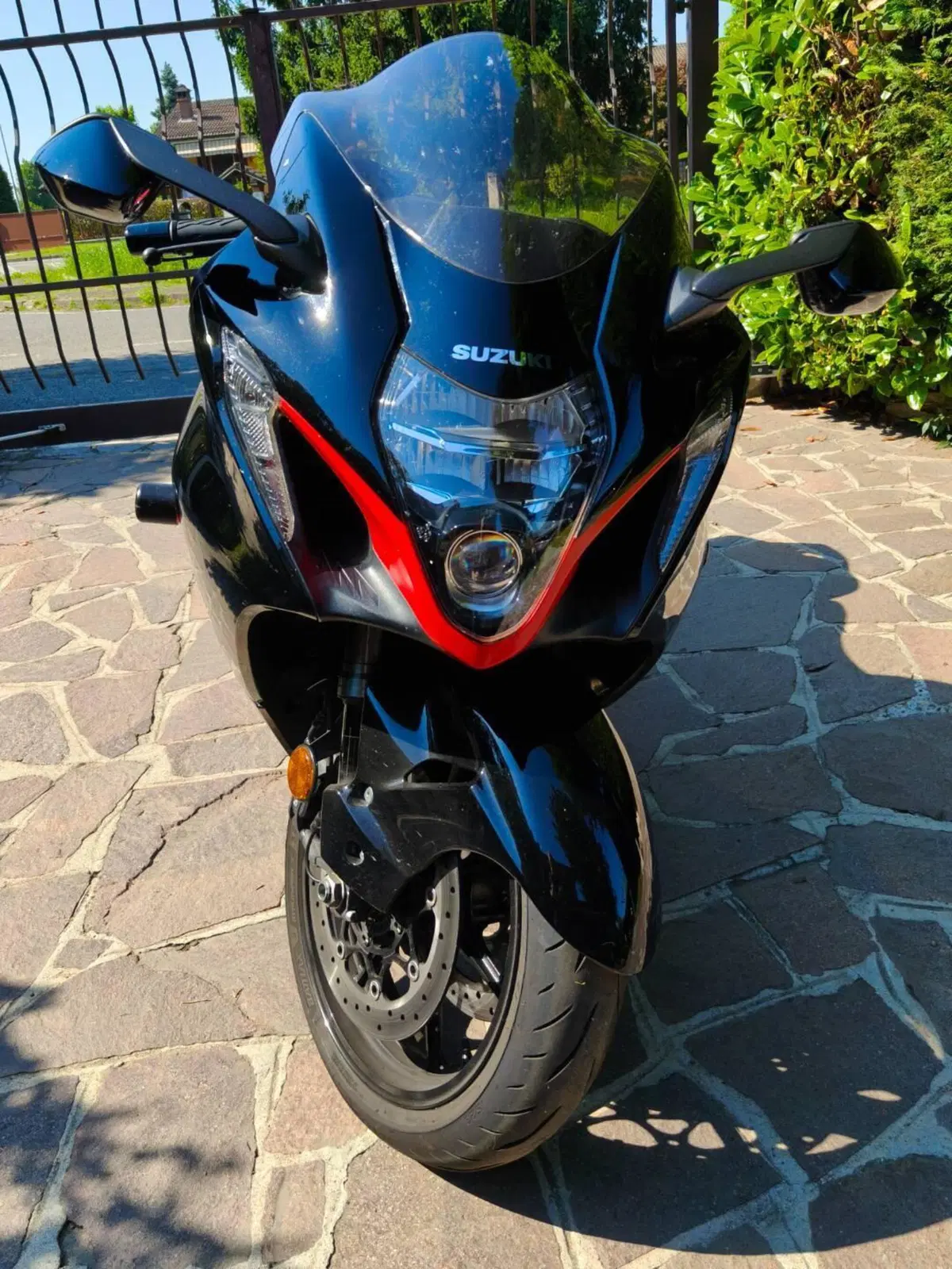 Suzuki GSX 1300 R Hayabusa (2021 - 24) (2)