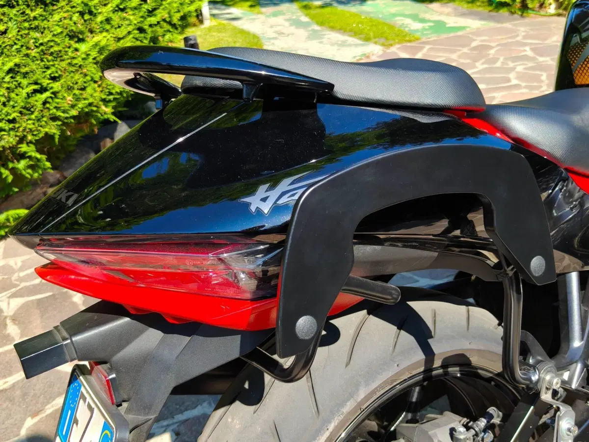 Suzuki GSX 1300 R Hayabusa (2021 - 24) (5)