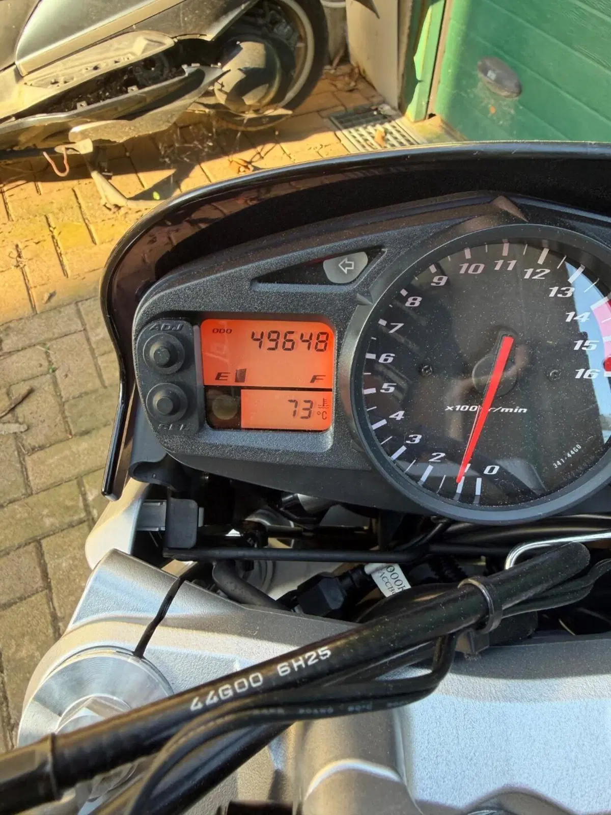 Suzuki GSR 600 (2006 - 11) (6)