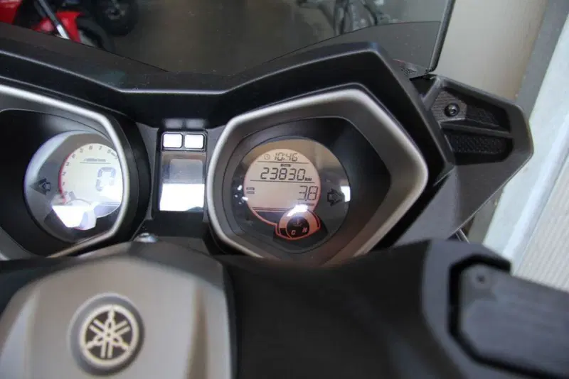 Yamaha X-Max 250 (2014 - 16) (5)