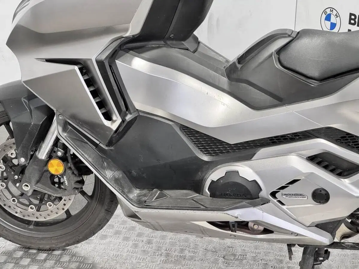 Honda Forza 750 DCT (2021 - 24) (6)
