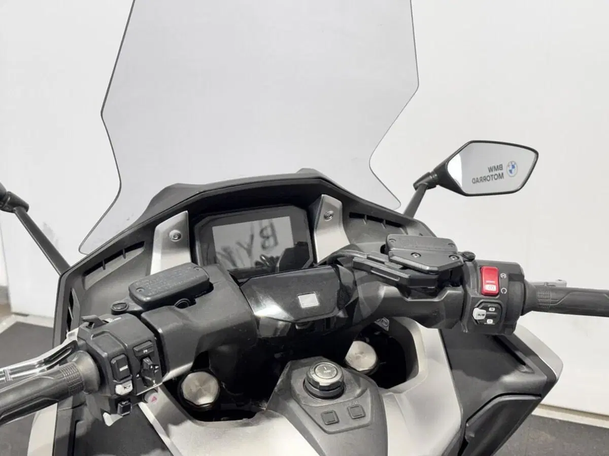 Honda Forza 750 DCT (2021 - 24) (8)