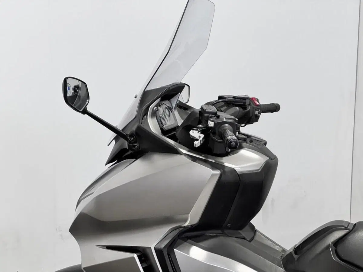 Honda Forza 750 DCT (2021 - 24) (7)